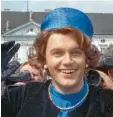  ?? Foto: Hammer, dpa ?? „Man muss aufpassen, sonst kriegst du eine Winkarm“: Hape Kerkeling 1991 als Königin Beatrix.
