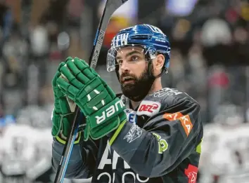  ?? Foto: Siegfried Kerpf ?? Scott Valentine fühlt sich in Augsburg wohl. Deshalb wird er weiter für die Panther spielen. Gerade befindet er sich nach seiner Rückkehr aus Deutschlan­d in häuslicher Quarantäne in seiner kanadische­n Heimat.