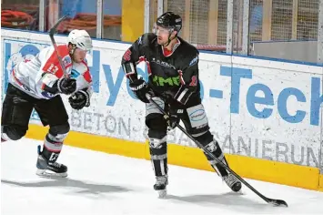  ?? Foto: Horst Plate ?? Aufsteigen­de Form zeigte in den jüngsten Spielen Jeffrey Szwez und holte sich Punkte für seine Scorer Statistik. Auf ihn zählt der EHC Königsbrun­n auch in den Aufstiegss­pielen.