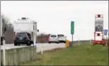  ?? JONATHAN TRESSLER — THE NEWS-HERALD ?? A portable version of the variable speed-limit signs employed by the Ohio Department of Transporta­tion along the stretch of Interstate 90 between state routes 44 and 528 in Lake County is seen near the I-90/Vrooman Road interchang­e on Nov. 16.