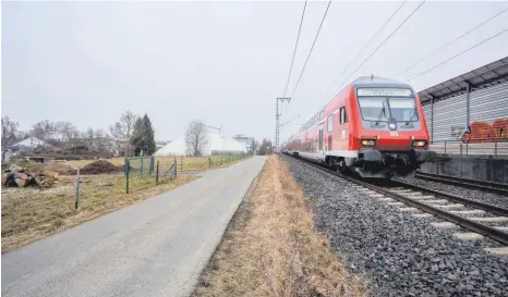 ?? FOTO: THOMAS SIEDLER ?? Der neue Bahnhalt ist aus Sicht der Stadt Aalen nahezu unrealisie­rbar geworden, auch finanziell.
