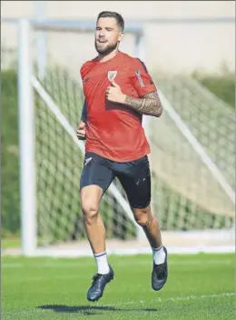  ?? Foto: athletic ?? Iñigo Martínez (31 años), durante un entrenamie­nto este verano