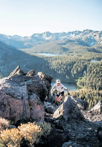  ?? //// Jordi Saragossa ?? Wieso fad über Asphalt, wenn es auch auf Berge gehen kann? Hier bei Mammoth Lakes bzw. dem Mammoth Mountain (3369 m) in Kalifornie­n.