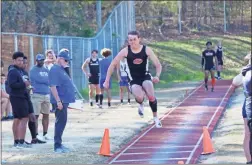  ?? Barbara hall ?? The Sonoravill­e High School track and field team was the Region 6-3A champions last week at Rockmart.