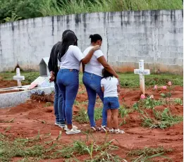  ?? Archivo / El Siglo ?? La pandemia llevó luto a miles de familias en todo el país.