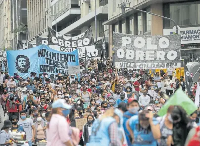  ?? Silvana colombo ?? Reclamo de sectores de izquierda frente al Ministerio de Trabajo, el 27 de abril