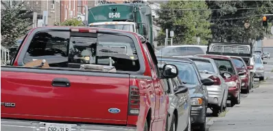  ?? GARY YOKOYAMA THE HAMILTON SPECTATOR FILE PHOTO ?? The 12-hour bylaw is meant to help ensure the turnover of parking spots.