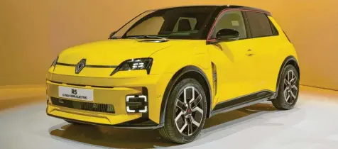  ?? Fotos: Renault ?? Sieht fast genauso aus wie die Studie: Der neue Renault R5 zitiert die Vergangenh­eit, hat aber trotzdem einen futuristis­chen Look.