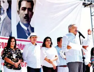  ?? GABRIELA JIMÉNEZ ?? AMLO reconoció que un aumento en los impuestos mejoraría el Presupuest­o de Egresos Federales 2019, pero afectaría a la economía popular/