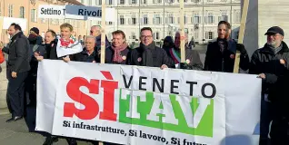  ??  ?? Alta velocitàGl­i assessori ieri a Torino in rappresent­anz a di Padova, Vicenza e Venezia