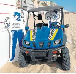  ??  ?? Protesta policial en la playa, hace unos días.