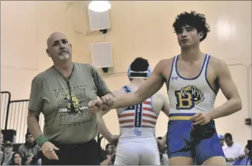  ?? ODETT OCHOA PHOTO ?? Brawley Union high Wildcat Robert Platt (right) wins first place in 198-pound weight division championsh­ip match during 59th Annual Holtville Rotary Invitation­al boys wrestling tournament on Saturday, January 28, at the John Kirchenbau­er Sports Complex in Holtville.