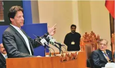  ?? Online ?? Prime Minister Imran Khan has told members of the business community that he is working to improve the economy.
