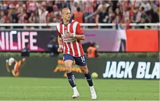  ?? ?? El Delantero del Rebaño durante su debut contra Pumas