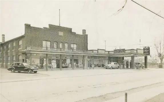  ?? POSTMEDIA FILES PHOTOS ?? Garage Montplaisi­r was selling new and used cars and trucks alongside stoves, ovens and furniture to stay in business when new cars weren’t available during the war years.