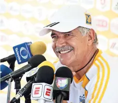  ??  ?? El DT de tigres ricardo ferretti