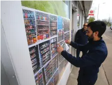  ??  ?? Hardeep Uppal, right, runs the Nisa store with his dad Paul