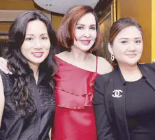  ??  ?? Malabon City Vice Mayor Jeannie Sandoval, Cory Quirino and Anchor Land Holdings Inc. president Beth Ventura.