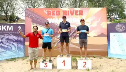  ?? Photos courtesy of RRW ?? RICH REWARD: The Red River Warrior, 5km race, Ayu came second behind Nguyễn văn Thắng (1st) as RRW founder Nguyễn Ngọc Khánh looks on.