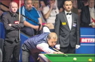  ?? Picture: World Snooker ?? Barry Hawkins racks up the points against Graeme Dott on Monday at the Crucible