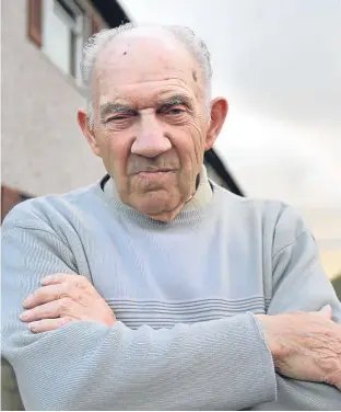  ?? Picture: Kris Miller. ?? Charles White, 84, refused to be intimidate­d by the group.