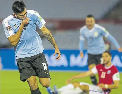  ?? Ap ?? maxi Gómez ingresó faltando 4 minutos y a los 47 del segundo tiempo anotó el 2-1 para Uruguay