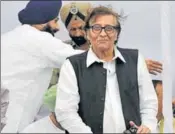  ?? HT FILE ?? Gurdaspur MP Vinod Khanna during the oath ceremony of Punjab governor VP Singh Badnore in Chandigarh.
