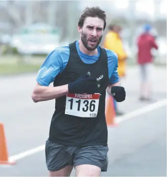  ?? - Archives ?? Greg Sawyer, de Saint-Jacques, en sera à sa première expérience au 122e Marathon de Boston, lundi. Il partira de la première vague.