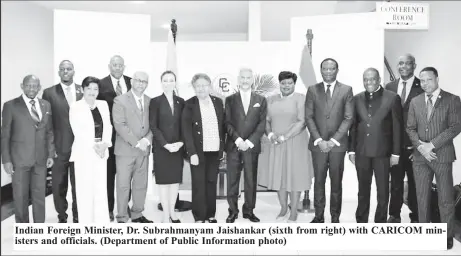  ?? ?? Indian Foreign Minister, Dr. Subrahmany­am Jaishankar (sixth from right) with CARICOM ministers and officials. (Department of Public Informatio­n photo)