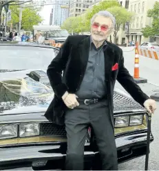  ?? THE ASSOCIATED PRESS FILES ?? Burt Reynolds sits on a 1977 Pontiac Trans-Am at the world premiere of The Bandit on March 12, 2016. Hundreds of fans in Trans-Ams went to Atlanta to celebrate the 40th anniversar­y of Smokey and the Bandit.