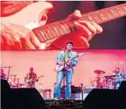  ??  ?? Close-up: John Mayer played 24 songs from seven albums spanning 18 years