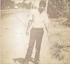  ?? Picture: FILE ?? Ravind Sharma points to the spot where Dewan Mishra, an employee of Arun’s Furniture Company in Wainibuku, was punched and ended up unconsciou­s by a fellow workmate after a drinking party.