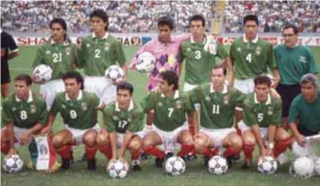  ?? | MEXSPORT ?? Una gran camada de jugadores participó en la edición de 1993, entre los que estaban Claudio Suárez, Jorge Campos, Hugo Sánchez y Luis Roberto Alves Zague.