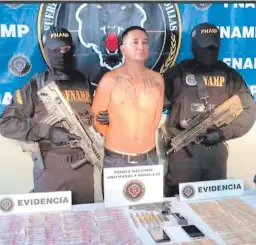  ?? FOTO: EL HERALDO ?? José Nolberto gómez Martínez, apodado “Jerry”, fue detenido en poder de una fuerte suma de dinero, presuntame­nte obtenido mediante extorsione­s.