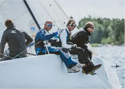  ??  ?? VINNARE. Samuel Thesleff, Thomas Johanson, Toni Okkonen och Nikolas Bogdanoff ombord på Milfhunter II.
