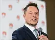  ?? Foto: Ben Macmahon, dpa ?? Für Elon Musk ist das „Model 3“von Tes la sehr wichtig.