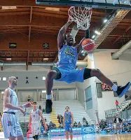  ??  ?? Basket John Brown è atteso tra i principali protagonis­ti anche nella fase playoff