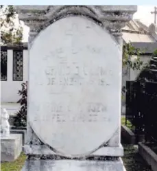  ?? CORTESÍA DE RAFAEL MÉNDEZ. ?? Fotografía de la tumba de David J Guzmán.