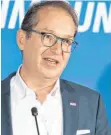  ?? FOTO: DPA ?? CSU-Landesgrup­penchef Alexander Dobrindt mauert bei der Reduzierun­g der Wahlkreise.