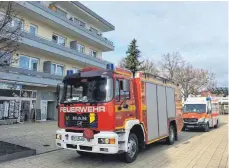  ?? FOTO: FFS ?? Lebend gerettet haben die Feuerwehrl­eute einen Hund aus einem Aufzug.