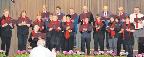  ?? FOTOS: SCHNEELE ?? Mit einem Jubiläumsk­onzert hat die Chorgemein­schaft Kirchheim-Goldburgha­usen ihr 175-jähriges Bestehen gefeiert.