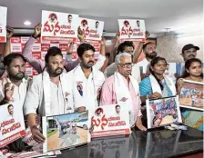  ?? V. RAJU ?? Supporters of Jana Sena Party demand choosing of Panchakarl­a Sandeep as the candidate from Bheemunipa­tnam Assembly constituen­cy in Visakhapat­nam district.