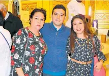  ?? / ÁNGEL CRUZ ?? En familia acudieron a la celebració­n eucarístic­a