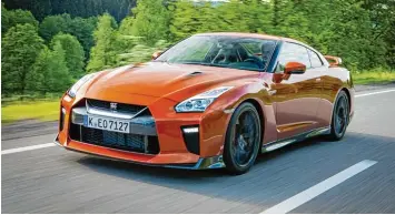  ?? Foto: Nissan ?? Der Porsche Schreck aus Fernost: Der Nissan GT R nimmt es mit den ganz Großen seiner Zunft auf – und das zu einem vergleichs weise kleinen Preis.