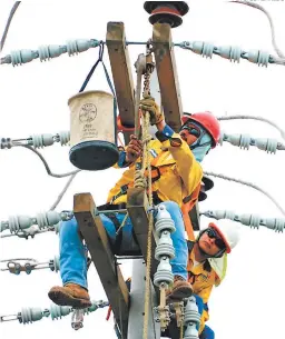  ?? FOTO: EL HERALDO ?? La EEH también deberá de asegurar que el servicio suministra­do satisfaga las normas de calidad aplicables, conforme el reglamento.