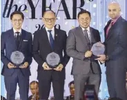  ??  ?? (From left) Vince Dizon, Secretarie­s Benjamin Diokno and Mark Villar with Turkish Airlines GM Erhan Balaban.