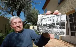  ?? (Photo Laurent Martinat) ?? Si Baptistin Colonna a conservé certains documents d’époque, il en a donné une grande partie aux archives départemen­tales du Var.