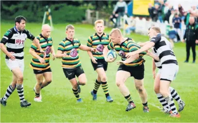  ?? Barry Hobson ?? Mark Murgatroyd was on the scoresheet with a try for Littleboro­ugh in the 20-20 draw at Trafford MV last weekend