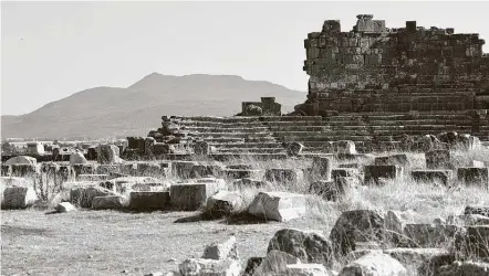  ?? Artur Widak / NurPhoto via Getty Images ?? Natalie Haynes’ novel makes Bronze Age problems feel like now. Sex traffickin­g, corrupt leaders and despoiling of the Earth are among timeless challenges faced by Greeks and Trojans, described in Homer’s “Iliad” as coming from near Xanthos, whose ruins are pictured.