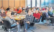  ?? FOTO: AH ?? Viele Eriskirche­r Vermieter informiere­n sich bei der Gästeversa­mmlung über Neuigkeite­n und Angebote zur kommenden Urlaubssai­son.